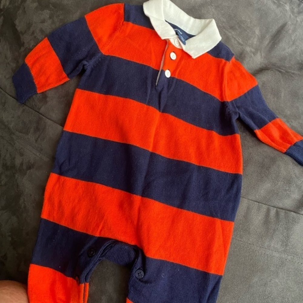 NWOT! Collared Sweater one piece by babyGAP💙🧡🤍💙🧡unisex.... SUPER SOFT!!